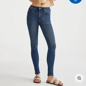 NWT Aero High Rise Jegging